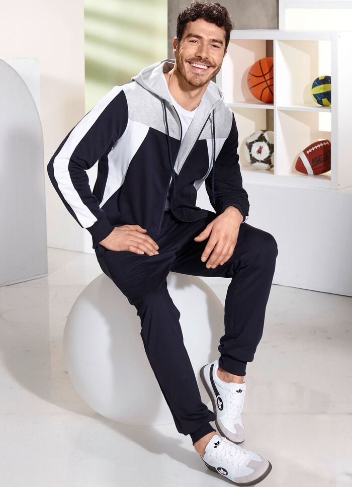 Freizeitanzug von &bdquo;Athlet&ldquo; 