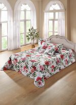 Tagesdecke und Kissenbez&uuml;ge mit Rosen- Motiven 