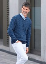 V-Pullover mit markantem Halsausschnitt in 3 Farben 