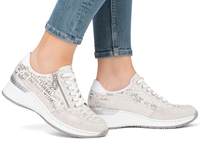 Rieker Schn&uuml;r-Sneaker aus bedrucktem Synthetikmaterial HELLGRAU-SILBER