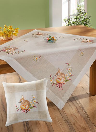 Tisch- und Raumdekoration in Leinenoptik 