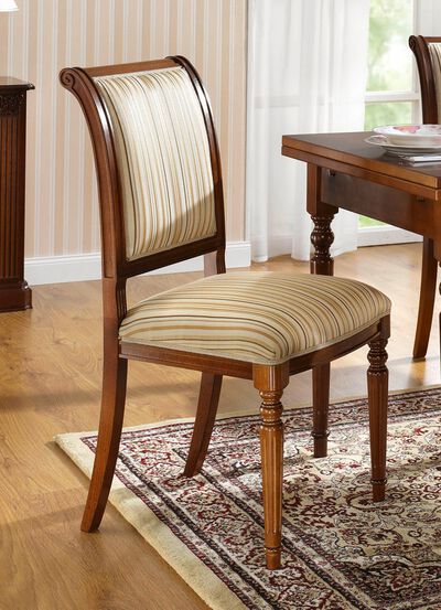 St&uuml;hle mit Federkern und Schaumstoffpolsterung 