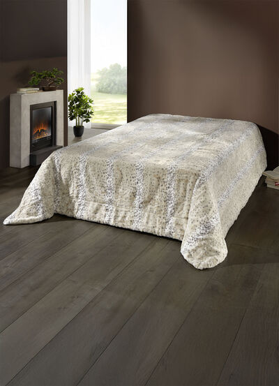 Tagesdecke aus flauschigem Fellimitat 