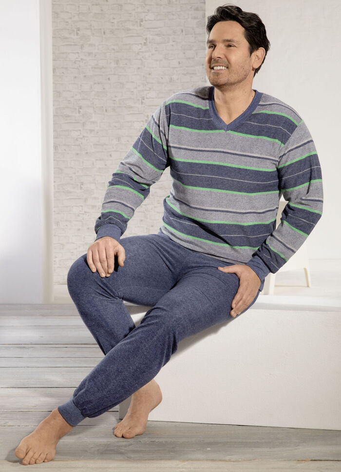 Schlafanzug mit B&uuml;ndchenabschl&uuml;ssen, V-Ausschnitt und garngef&auml;rbtem Ringeldessin 