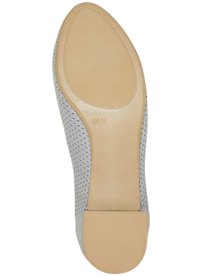 ELENA EDEN Pumps mit luftiger Perforation HELLBLAU