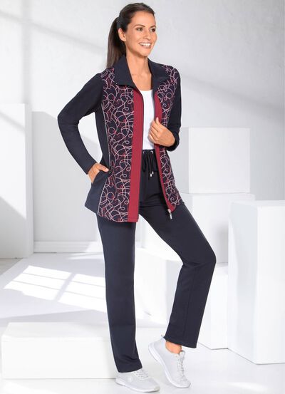 Freizeitanzug mit Druck im Vorderteil 