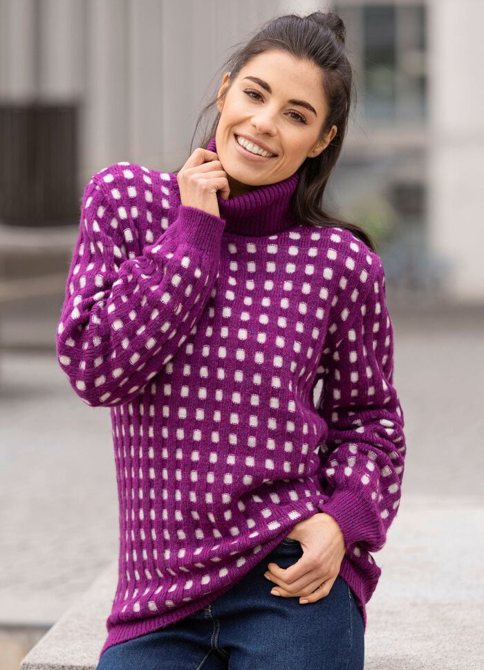 Pullover in Strukturdessin BEERE-WEISS