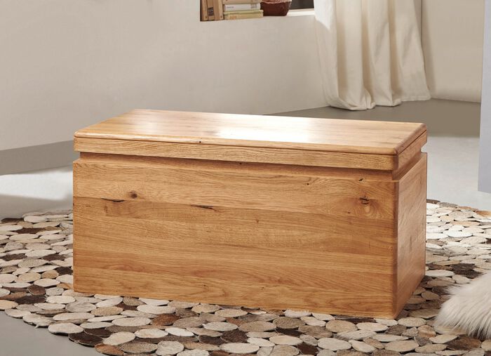 Massivholz Truhe mit gerundeten Ecken und Kanten 