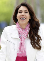 Schal mit Punktedessin 