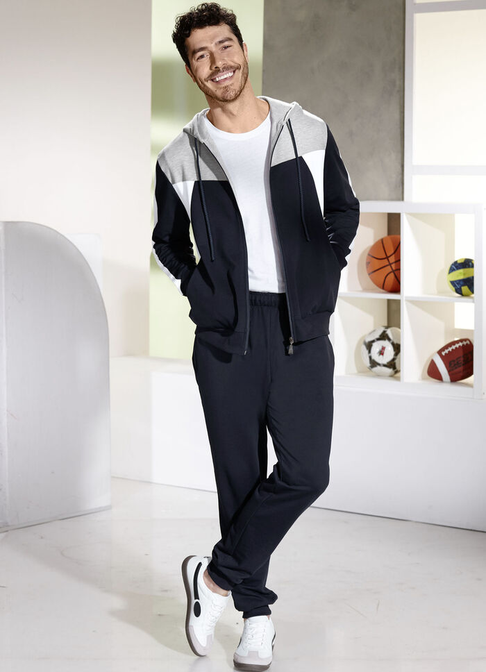 Freizeitanzug von &bdquo;Athlet&ldquo; 