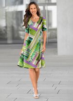 Kleid in schwingender Form 