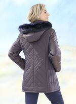 Jacke mit saphirblauem Schimmer 
