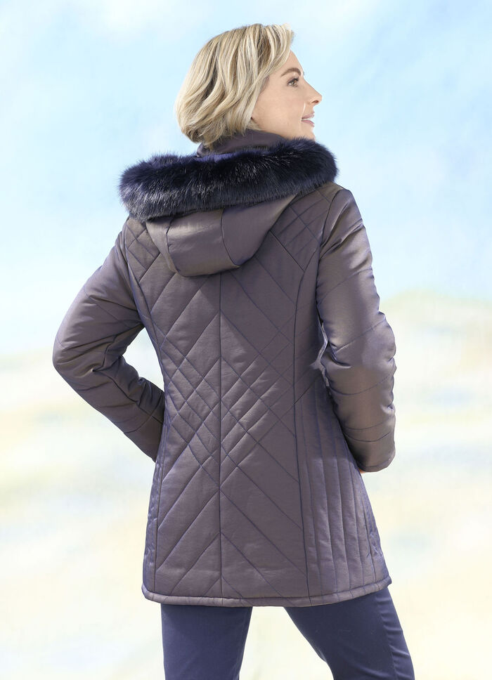 Jacke mit saphirblauem Schimmer 
