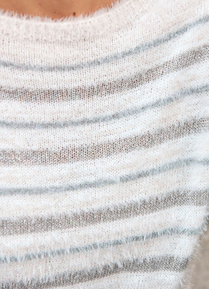 Pullover aus haarigem Effektgarn mit Glitzer 