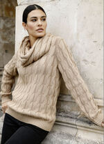 Pullover mit Loop und mit Kaschmir 