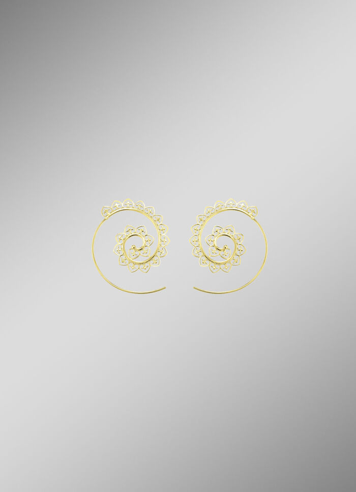 Filigrane Ohrringe aus Gold 