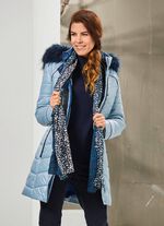 Longjacke mit jeansblauem Zierstepp 