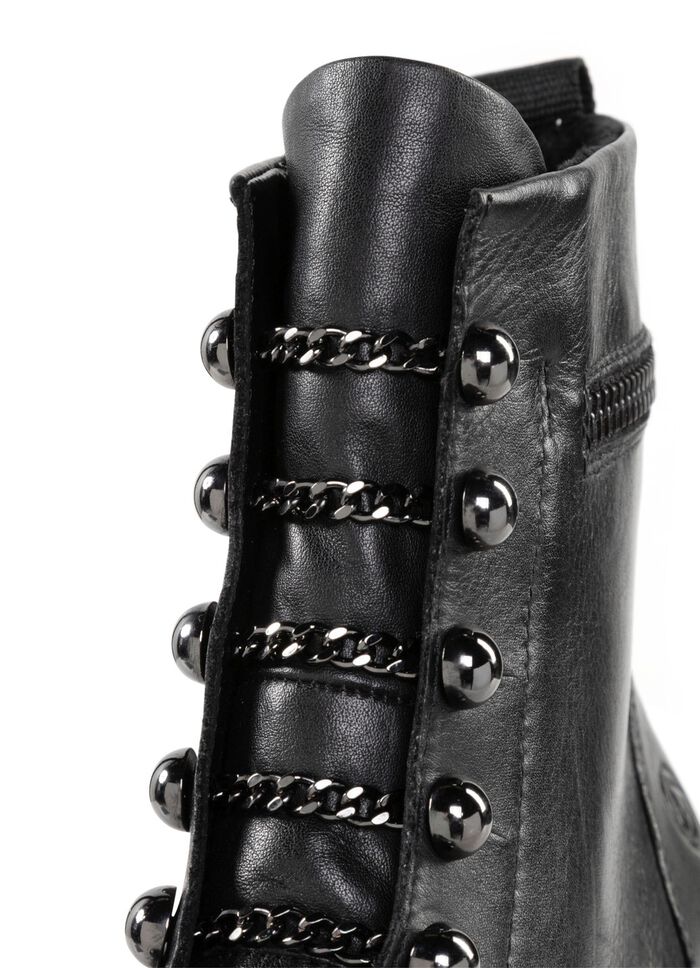 Remonte Stiefelette mit trendigen Zierketten in Schn&uuml;r-Optik 