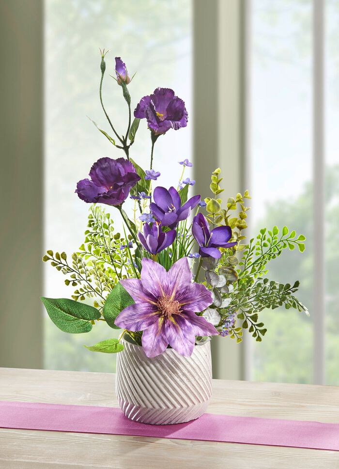 Lysianthus-/Clematis-Arrangement in wei&szlig;em Keramiktopf VIOLETT-GR&Uuml;N