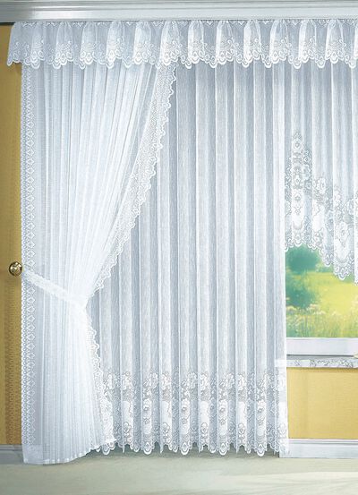 Querbehang mit leicht gebogtem Abschluss 