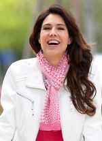 Schal mit Punktedessin 