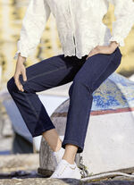 Jeans mit elastischem Formbund 