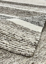 Brücken und Teppiche aus natürlichen Materialien 