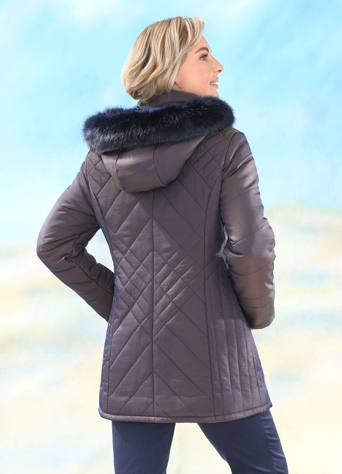 Jacke mit saphirblauem Schimmer 