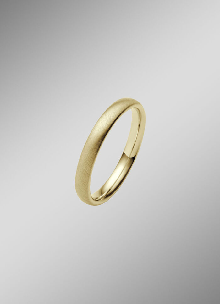 Satinierter Trauring aus Gold 