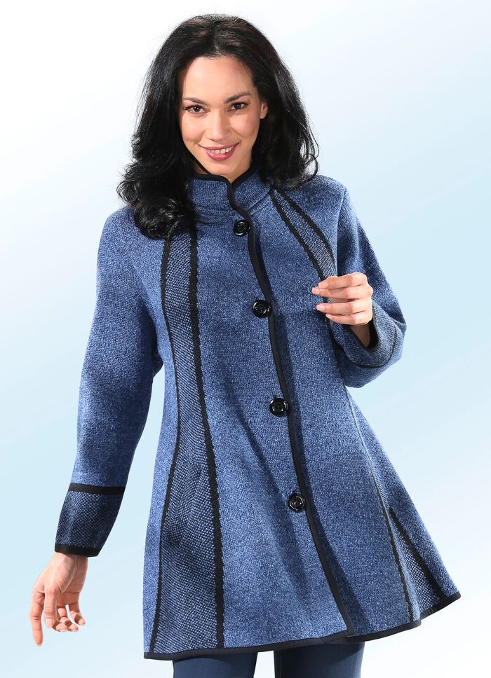 Long-Strickjacke in Swingerform 