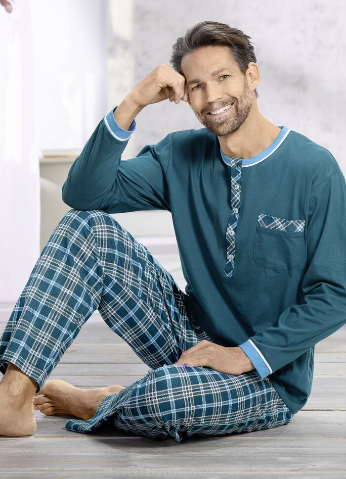 Schlafanzug mit Knopfleiste  