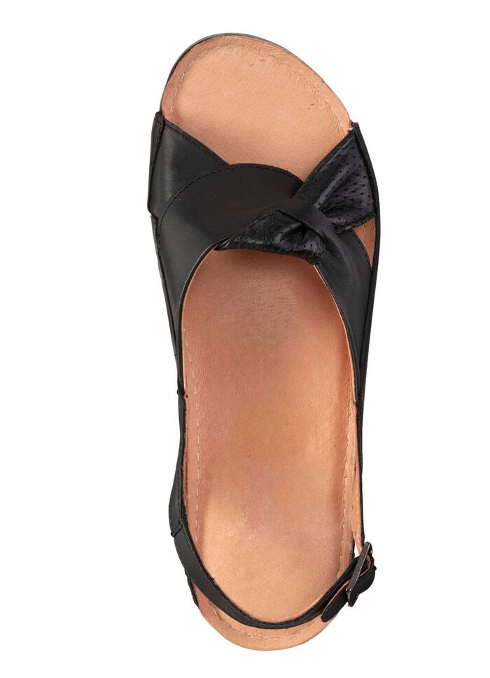 Sandale aus teilweise perforiertem Nappaleder 