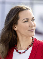 Halskette mit Schmuckelementen 