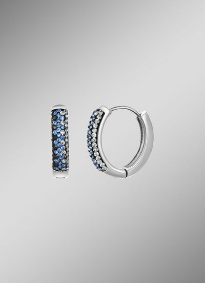 Zeitlose Eleganz: Klappcreolen mit funkelnden Kristallen 