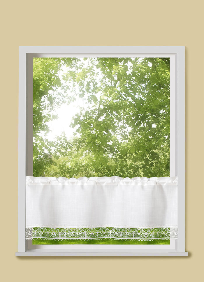 Kurzstore mit feiner Schmetterlingsstickerei 