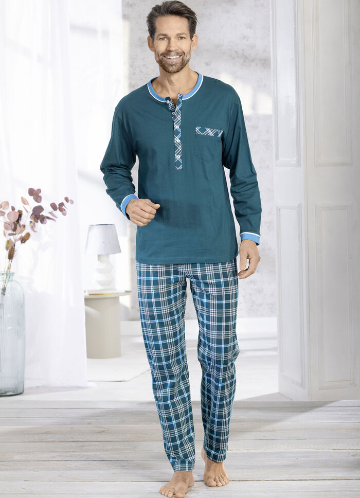 Schlafanzug mit Knopfleiste  