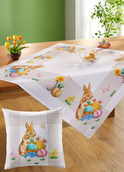 Zauberhafte Tischdecke mit niedlichen Ostermotiven 