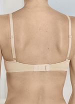 Triumph Body Make-Up Illusion Lace BH mit flexiblen Komfortb&uuml;geln PUDER