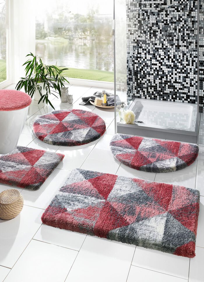 Badgarnitur von Grund mit geometrischem Dessin 