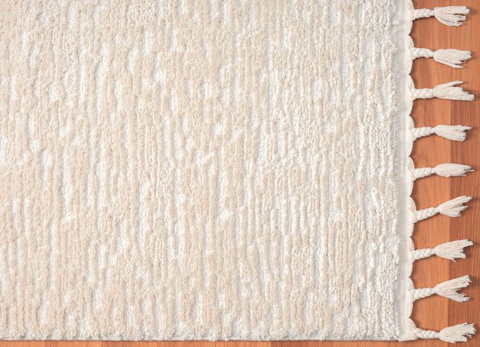 Pflegeleichte Br&uuml;cken und Teppiche aus synthetischen Material-Mix 