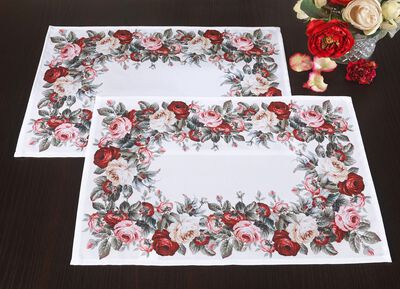 Aussdrucksstarke Tischdecke mit bezauberndem Rosen-Dessin 