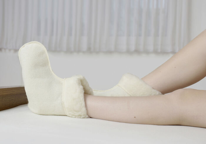 Flauschige Schurwoll-Bettschuhe 