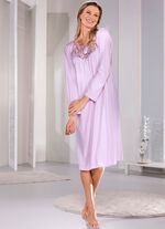 Wadenlanges Nachthemd mit gro&szlig;z&uuml;giger, floraler Stickereispitze 