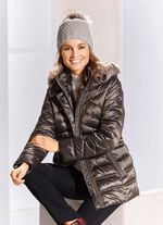 Jacke mit abnehmbarer Kapuze 