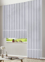 Blumenfenster-Store mit eingewebten Glanzstreifen 