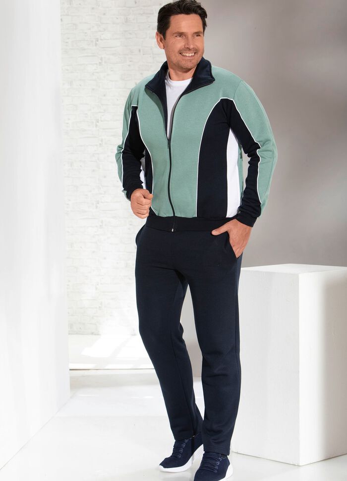 Freizeitanzug mit Seitentaschen 