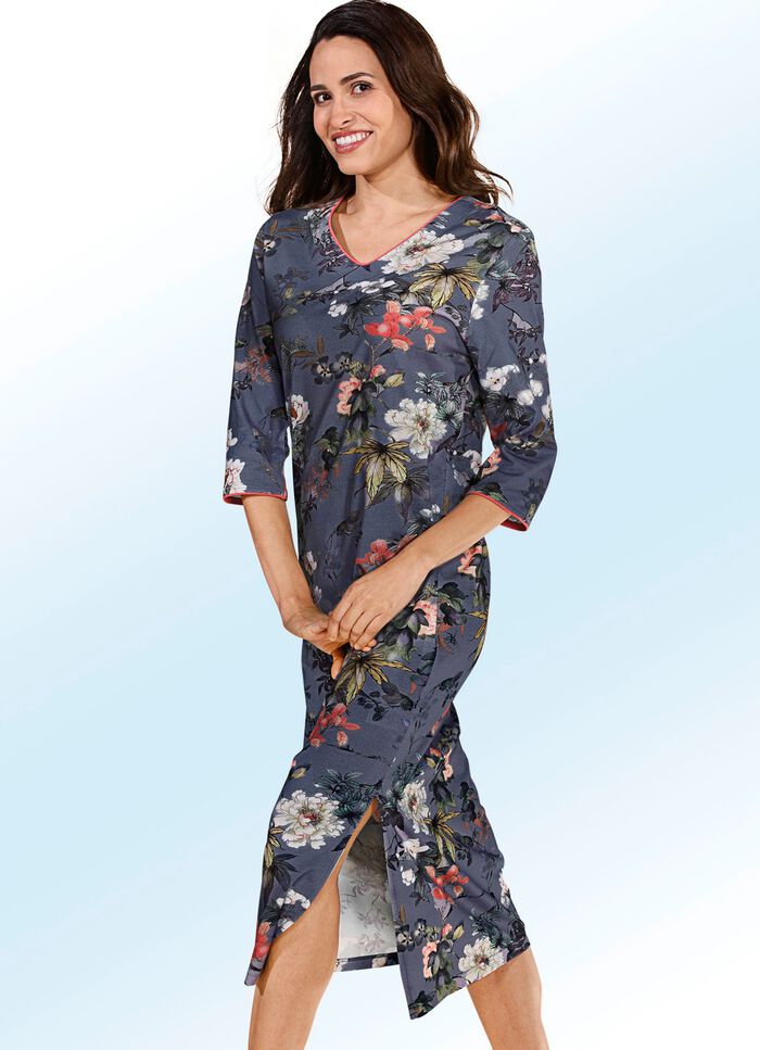 Nachthemd, wadenlang mit 3/4-langen &Auml;rmeln 